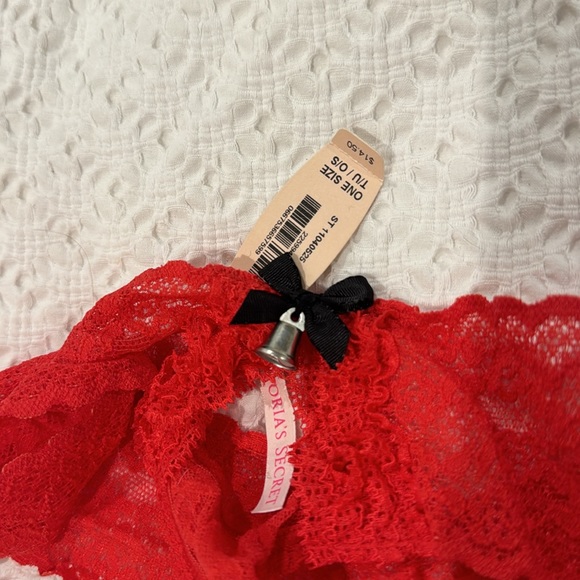 Victoria Secret red lace thongs - Picture 3 of 5